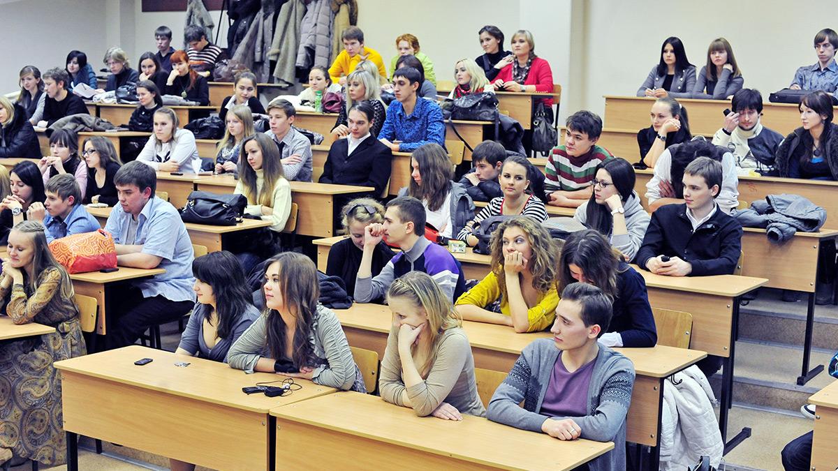 Студентам-целевикам в Прикамье увеличат стипендии на 4 тысячи рублей