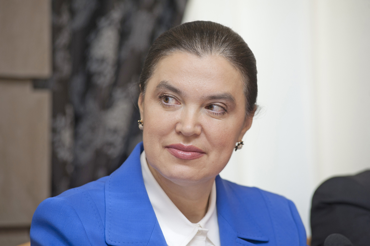 Министр тушит пожары